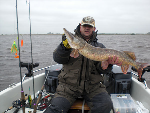 Henry from Henry’s Hengelsport-Northerlands, Northern caught on the Boss
